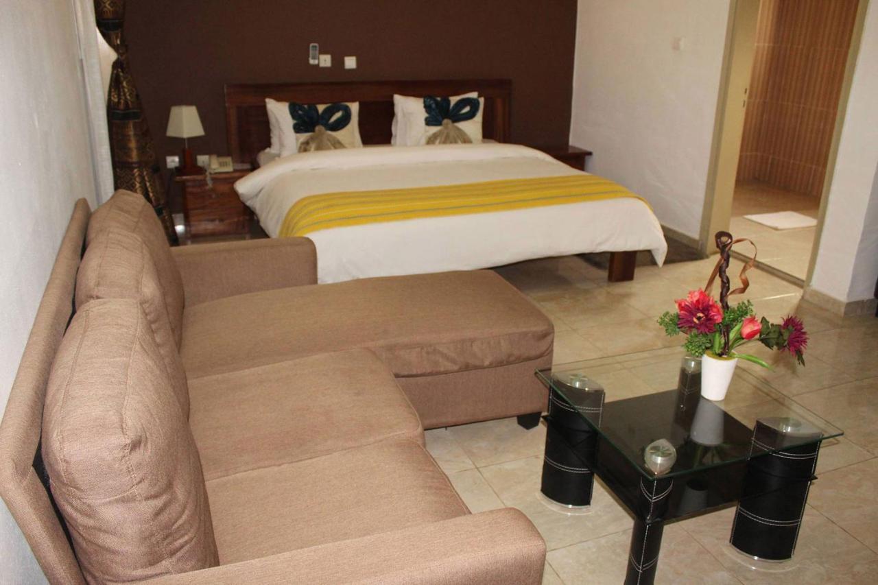 Complexe Hotelier Olympe Korhogo Esterno foto