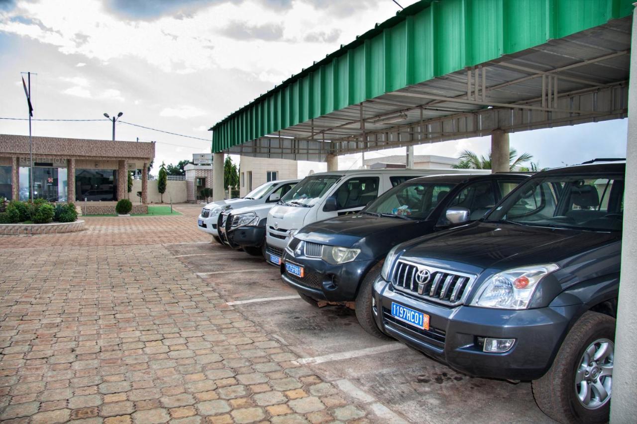 Complexe Hotelier Olympe Korhogo Esterno foto