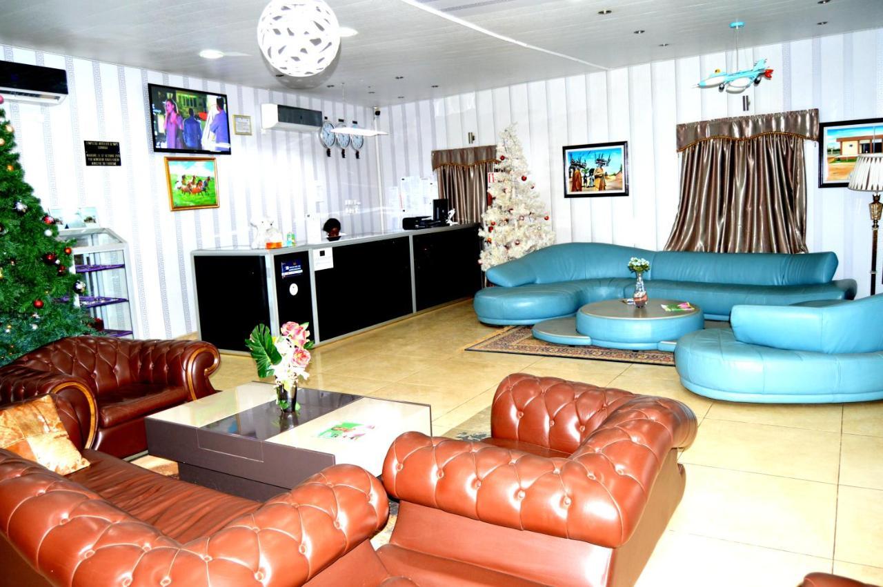 Complexe Hotelier Olympe Korhogo Esterno foto